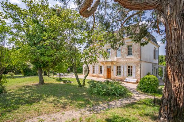 Maison de Maitre à vendre rive droite de Villeneuve-sur-Lot