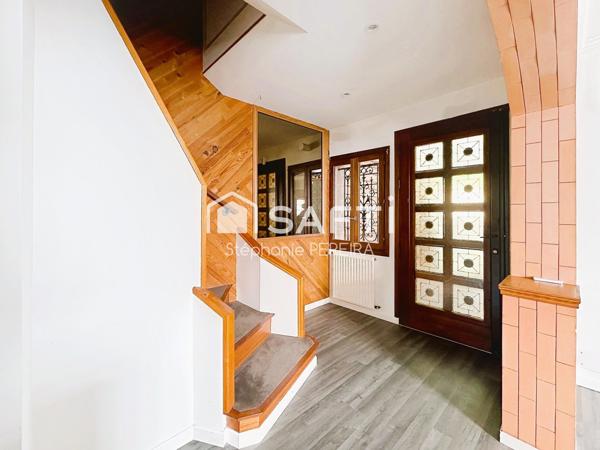 Maison non mitoyenne, RER E à 10min à pied