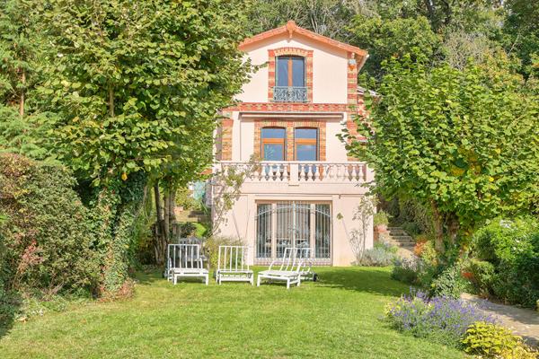 SEVRES RIVE DROITE - MAISON DE CHARME AVEC DEPENDANCE 1 595 000 € **  - Référence  655-S