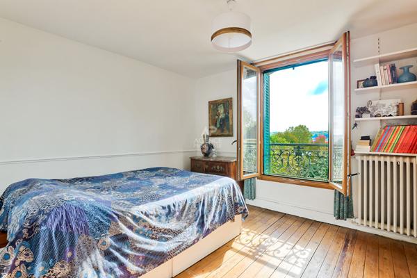 SEVRES RIVE DROITE - MAISON DE CHARME AVEC DEPENDANCE 1 595 000 € **  - Référence  655-S