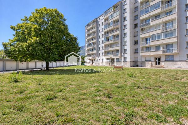 SAINT-ÉGRÈVE – FIANCEY | T3 traversant – Balcon – Vue montagnes