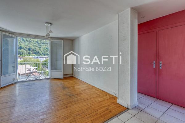 SAINT-ÉGRÈVE – FIANCEY | T3 traversant – Balcon – Vue montagnes