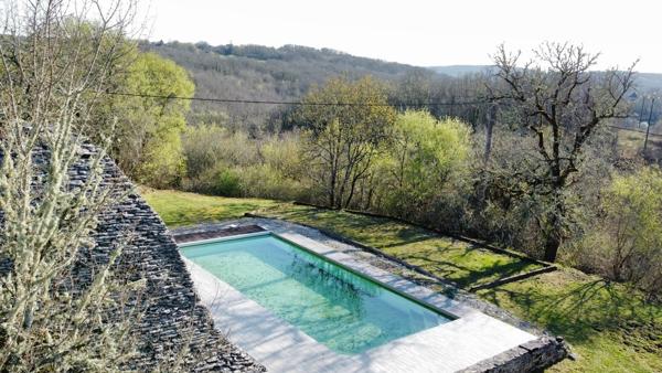 Propriété en pierre - 2 maisons indépendantes, piscine, dépendances, terrain de près d'1 Hectare - Catus