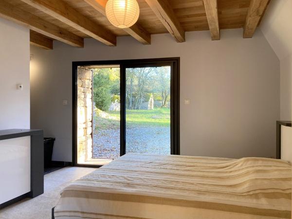 Propriété en pierre - 2 maisons indépendantes, piscine, dépendances, terrain de près d'1 Hectare - Catus