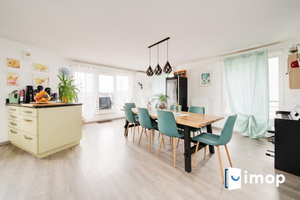 NANCY // DUPLEX EN DERNIER ÉTAGE // TERRASSE // PARKINGS // COUP DE COEUR