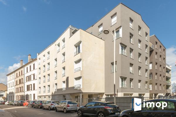 NANCY // DUPLEX EN DERNIER ÉTAGE // TERRASSE // PARKINGS // COUP DE COEUR