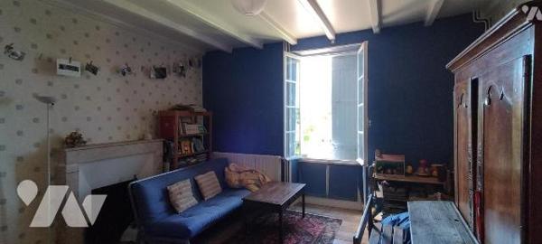 IDEAL FAMILLE NOMBREUSE PROFESSION LIBERALE OU ARTISAN!. Idéalement placée proche toutes commod...