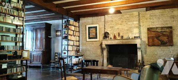 IDEAL FAMILLE NOMBREUSE PROFESSION LIBERALE OU ARTISAN!. Idéalement placée proche toutes commod...