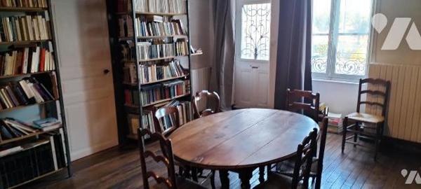 IDEAL FAMILLE NOMBREUSE PROFESSION LIBERALE OU ARTISAN!. Idéalement placée proche toutes commod...