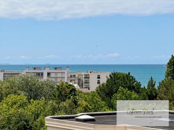 LA BAULE Appartement 2 pièces ,  Dernier étage ,  Vue mer et  parc ,  ascenseur, Résidence avec piscines