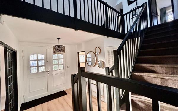 Maison à vendre    9 pièces •  Mennecy