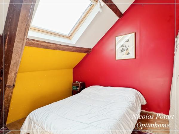 Maison familiale de 179 m² avec dépendances sur 2 475 m² de terrain – Proximité immédiate d'Estrées-St-Denis