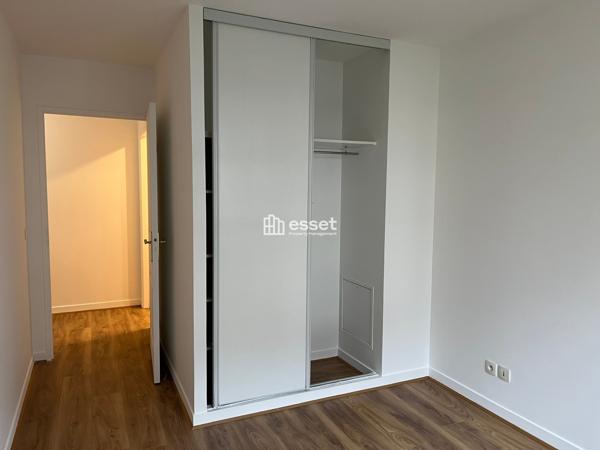 Location Appartement 4 pièces 98.44 m² - Courbevoie 92400
