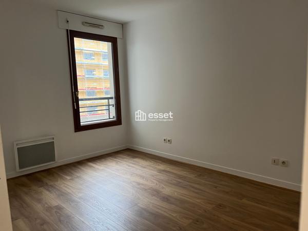 Location Appartement 4 pièces 98.44 m² - Courbevoie 92400