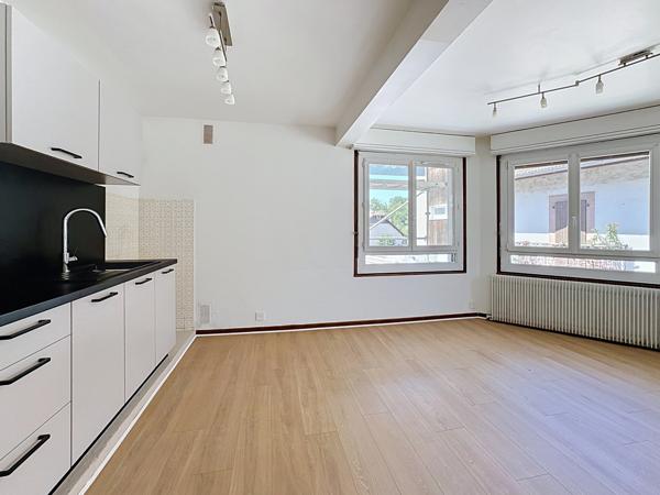 Appartement
         3 pièces
        - 55 m² 190 000 € *