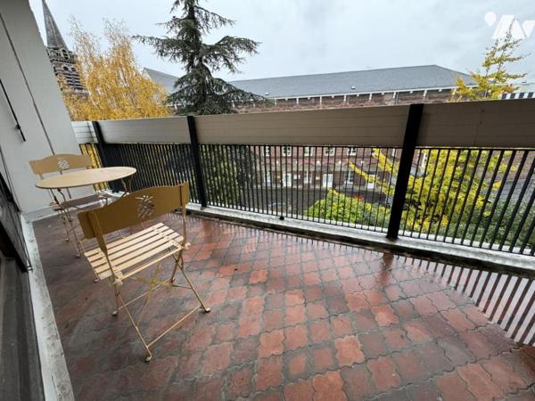 Appartement dernier étage de type 3 Valenciennes centre avec balcon et  parking
