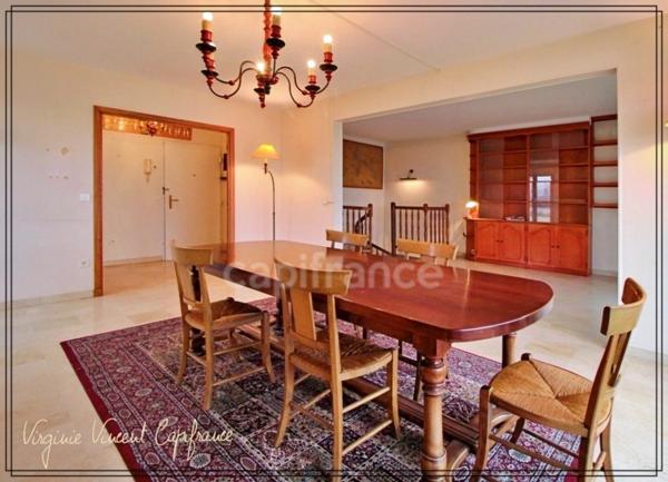 A vendre NOGENT SUR MARNE, Hôtel de Ville, appartement en duplex, 98 m2, 4 pièces, avec terrasse et balcon, en Résidence Séniors, services Hespérides