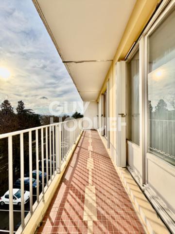 À vendre : Appartement spacieux de 5 pièces à Neuville-sur-Saône