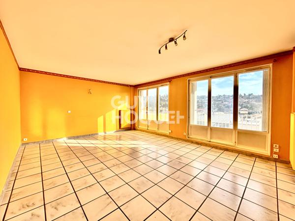 À vendre : Appartement spacieux de 5 pièces à Neuville-sur-Saône