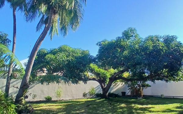 Maison à vendre    4 pièces • 135 m2 L'Étang-Salé