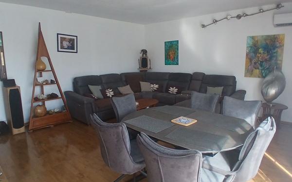 Maison à vendre    4 pièces • 135 m2 L'Étang-Salé