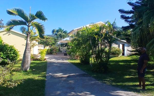 Maison à vendre    4 pièces • 135 m2 L'Étang-Salé