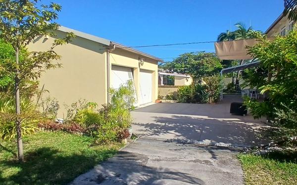 Maison à vendre    4 pièces • 135 m2 L'Étang-Salé