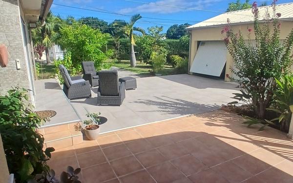 Maison à vendre    4 pièces • 135 m2 L'Étang-Salé