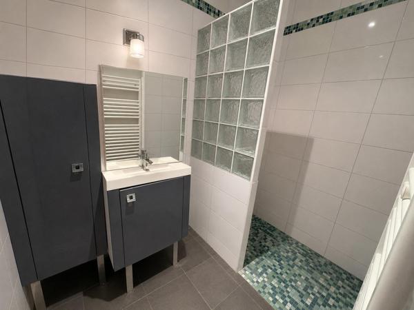 Ensemble immobilier rénové à neuf – 2 logements indépendants