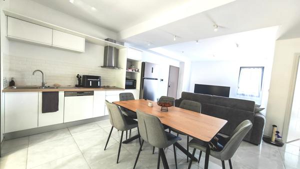 Appartement 3 pièces avec terrasse au centre ville de Saint-Pierre