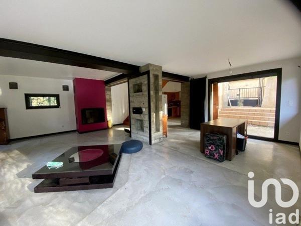 Maison 4 pièces de 149 m² à Nyons (26110)