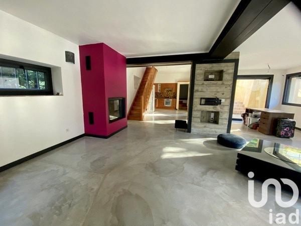 Maison 4 pièces de 149 m² à Nyons (26110)