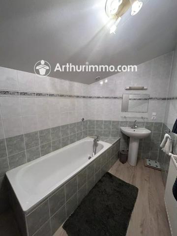 Location Appartement 3 pièces 103 m2 à Saint-Didier-de-Formans