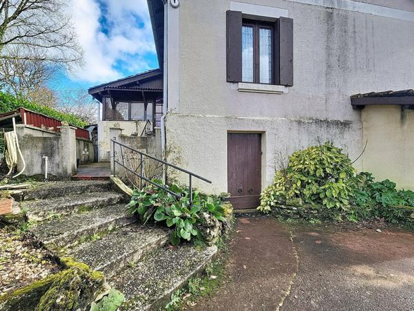 Beau potentiel, maison SALLEBOEUF, 3 ch