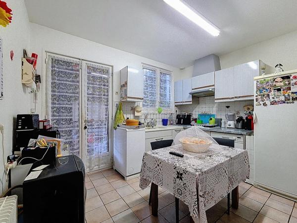 Beau potentiel, maison SALLEBOEUF, 3 ch