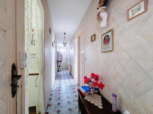 Beau potentiel, maison SALLEBOEUF, 3 ch