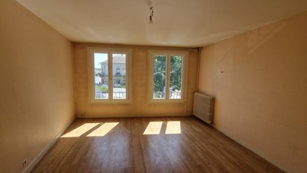 Appartement lumineux Place Gambetta ? Terrasse, cave et beaux volumes