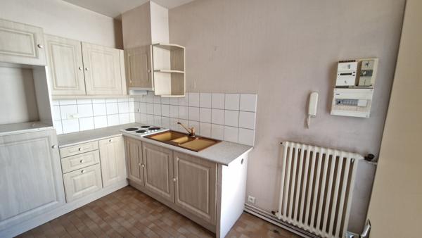 Appartement lumineux Place Gambetta ? Terrasse, cave et beaux volumes