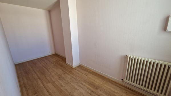 Appartement lumineux Place Gambetta ? Terrasse, cave et beaux volumes