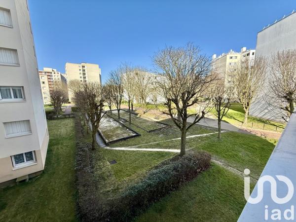 Appartement 4 pièces de 84 m² à Montigny-le-Bretonneux (78180)