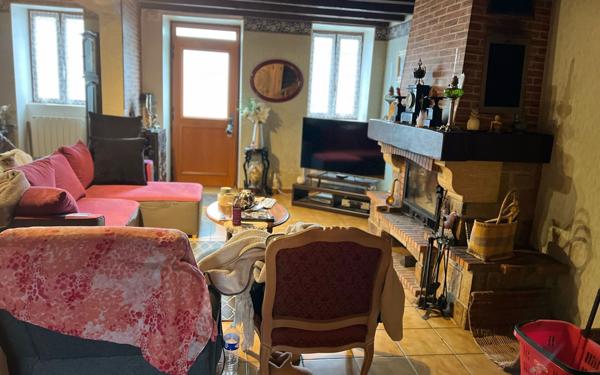 Maison à vendre    5 pièces • 176,19 m2 Cussac