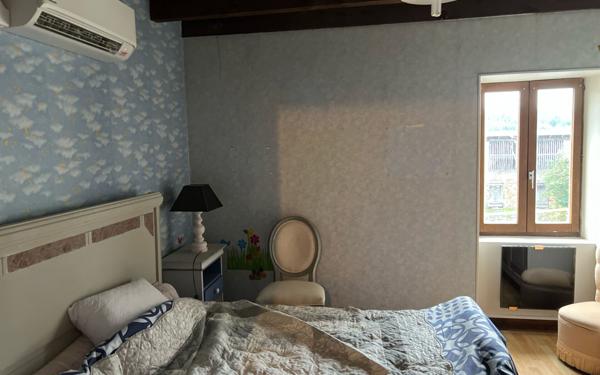 Maison à vendre    5 pièces • 176,19 m2 Cussac