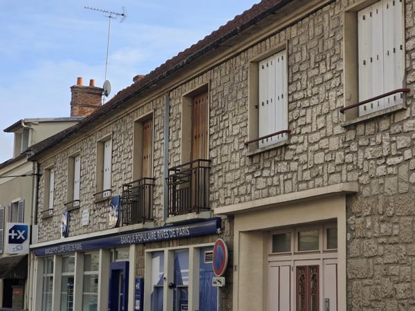 Milly-la-Forêt (91490) Appartement 142 m² sur la place de Milly ! Devis travaux et Prime rénove fournis