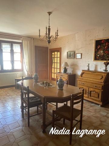 CHARMANTE MAISON EN PIERRE AVEC DEPENDANCES