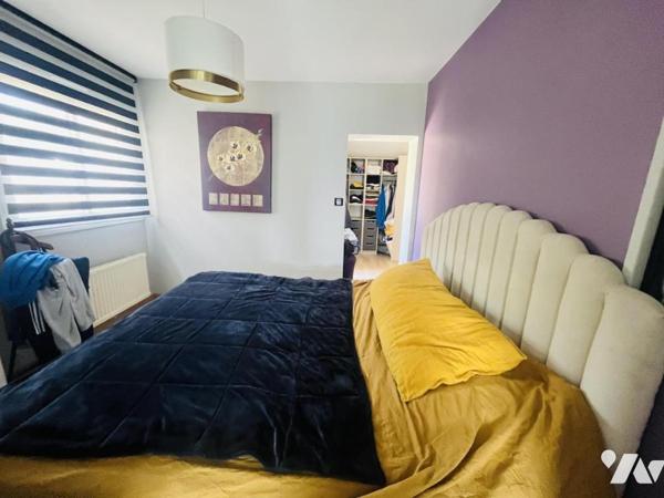 A VENDRE BAUD proche centre ville maison avec piscine -REF 40N