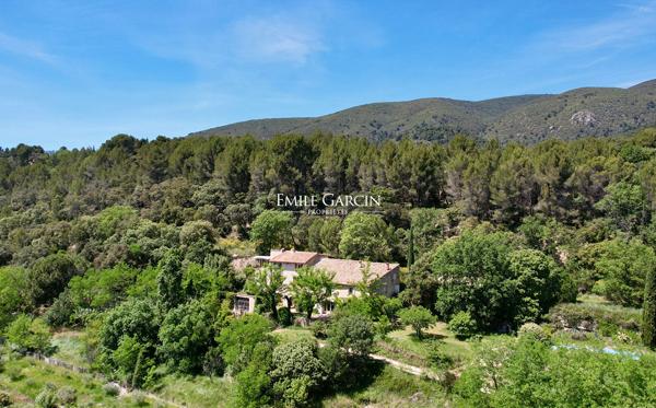 A vendre - Une propriété à vendre au coeur de la nature - Sud Luberon
