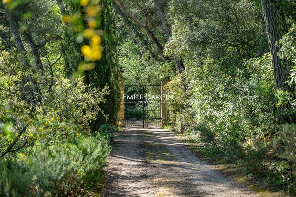 A vendre - Maison Bourgeoise du XIXème siècle - Aix-en-Provence - Vue Sainte Victoire