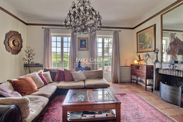A vendre - Maison Bourgeoise du XIXème siècle - Aix-en-Provence - Vue Sainte Victoire