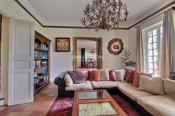 A vendre - Maison Bourgeoise du XIXème siècle - Aix-en-Provence - Vue Sainte Victoire