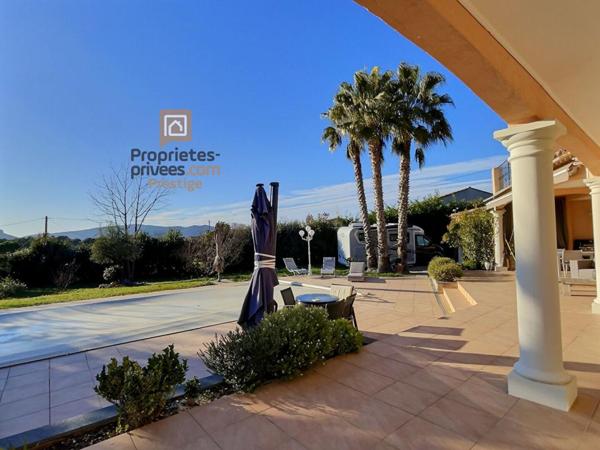 Villa  7 pièce(s) 185 m2 avec piscine proche fréjus